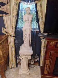 lot 116 image: Replica Venus de Milo Greek Goddess of Love Statue on Pedestal