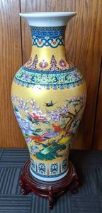 lot 104 image: Large Asian Inspired Urn with FloralBird Design with Yellow Background on Wooden Stand