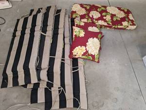 lot 178 image: Room Essentials Outdoor Furniture Cushions