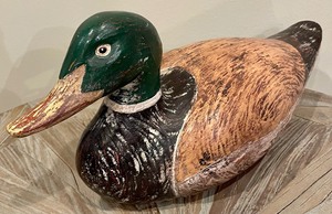 lot 53 image: Wooden Duck Decorative Figurine