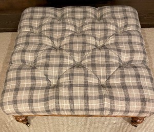 lot 48 image: Large Kannapolis Upholstered Tufted Ottoman on Casters