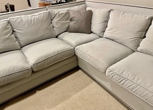 lot 47 image: Vanguard Furniture American Bungalow Collection Sectional Sofa with Accent Pillows