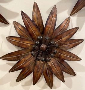 lot 69 image: Marvelous Metal Flower Wall Art