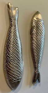 lot 91 image: Sensational Silver Fish Decor