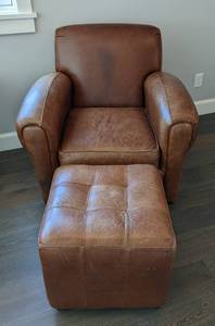 lot 28 image: Bauhaus Leather Armchair and Ottoman