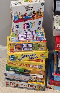 lot 39 image: Assorted Games and Puzzles