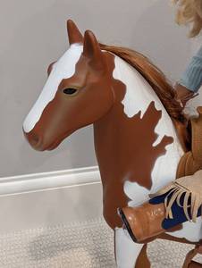 lot 98 image: Our Generation Pinto Horse and Rider