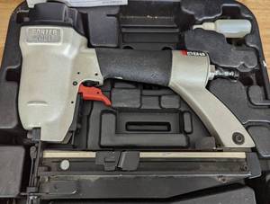 lot 112 image: Porter Cable Pneumatic Finishing Nailer