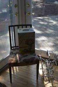 Butterfly chair, dcor boxes and magazine rack