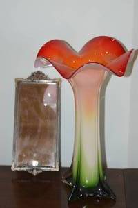 Murano flower vase and small mirrored tea candle holder