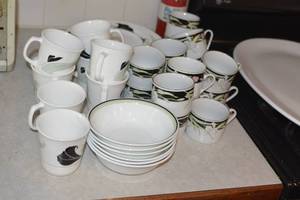 Correll Dinnerware Set