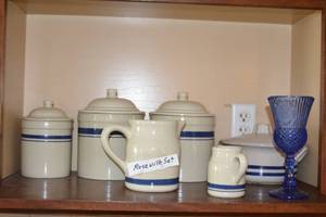 Roseville Crock Set