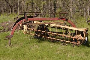 lot 4 image: New Holland 56 Rake