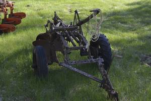 lot 6 image: 2 bottom plow