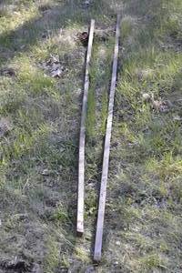 lot 21 image: 1 x 1 solid steel bars 9 & 10 lengths