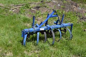 lot 23 image: 3 point cultivator