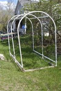 lot 81 image: Collapsible green house