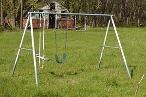 lot 83 image: swing set