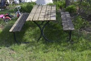 lot 88 image: picnic table