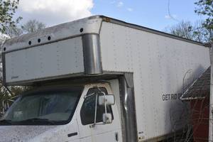 lot 97 image: Ford E350 for parts