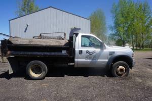 2008 Ford F-450 Super Duty XL Dually Dump Truck