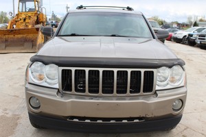 2005 JEEP GRAND CHEROKEE 4WD V8 4D SUV 4.7L LAREDO - One Owner-
