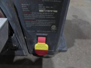 lot 85 image: Table Top Belt and Disc Sander