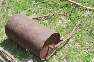 lot 266 image: Push Lawn Roller