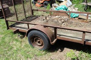 lot 271 image: 129 Single Axle Utility Trailer
