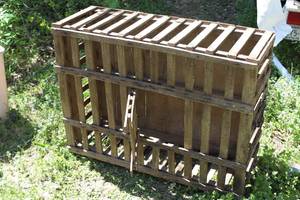 lot 279 image: Vintage Wooden Chicken Coup