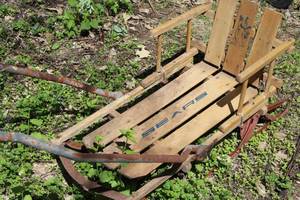 lot 285 image: Vintage Sears Sled Chair with Handle