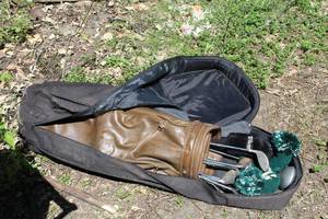 lot 305 image: Golf Club Set and Golf Bag with Wheeled Soft-Side Golf Case