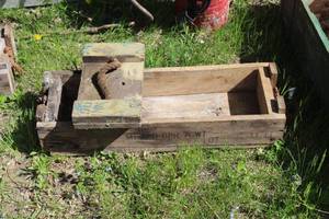 lot 322 image: Vintage Wooden MT and 6PR 7CWT Military Cartridge Box