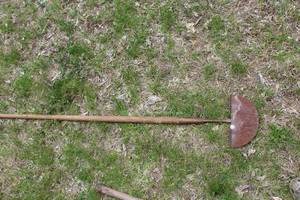 lot 336 image: Vintage Sod Edger