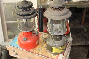 lot 368 image: Lot of (2) Coleman, Kamp Lite Camping Lanterns