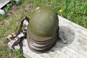 lot 391 image: Lot of (5) Vintage U.S. Army Military Helmets