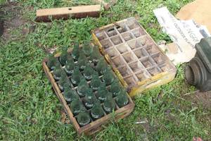 lot 400 image: Lot of (24) Vintage Coca-Cola Glass Pop Bottles with (2) Wood Pop Crates