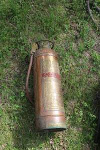 lot 413 image: Vintage W.S. Nott Co Reliance Fire Extinguisher