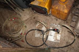 lot 318 image: Cornelius 8-14x14 Soda Pop Dispenser Hoses and Connections
