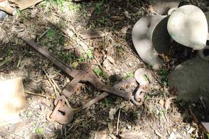 lot 463 image: Chain Tightener