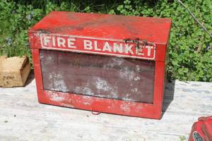 lot 440 image: Vintage Fire Blanket Box with Fire Blanket
