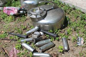 lot 445 image: Babson Bros The Surge Milker Stainless Steel Milking Can w Accessories