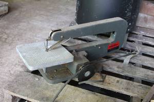 lot 452 image: Wards Powr-Kraft TDR2354 Jig Saw