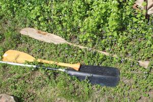 lot 480 image: Lot of (3) Paddles