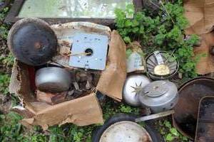lot 496 image: Lot of (1 Box) Assorted Alarm Bells