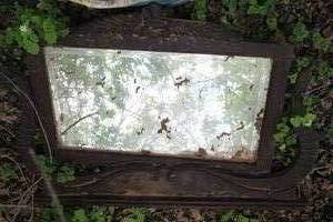 lot 497 image: Vintage Mirror