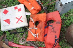 lot 507 image: Lot of (4) Life Preservers