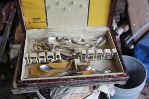 lot 540 image: Vintage Silverware