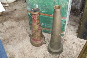 lot 557 image: Lot of (2) Vintage Brass Water Hose Nozzles