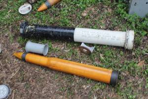 lot 326 image: Vintage Wooden Dummy MK 6 50-cal Tank Round with Case